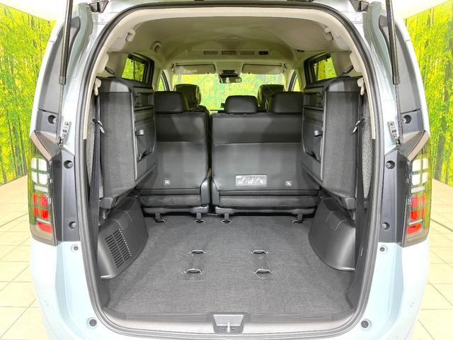 フリード エアー　ＥＸ　登録済未使用車　ホンダセンシング　レーダークルーズ　両側パワスラ　シートヒーター　オートエアコン　ＬＥＤヘッド　オートライト　リアクーラー　シートバックポケット　バニティミラー　電動格納ミラー（11枚目）