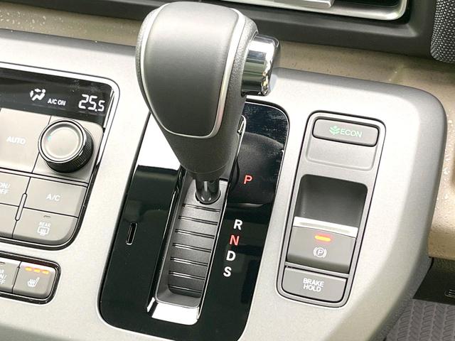 フリード エアー　ＥＸ　登録済未使用車　ホンダセンシング　レーダークルーズ　両側パワスラ　シートヒーター　オートエアコン　ＬＥＤヘッド　オートライト　リアクーラー　シートバックポケット　バニティミラー　電動格納ミラー（21枚目）