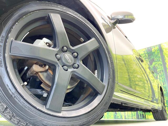 プリウス Ｓマイコーデ　禁煙車　純正ＳＤナビ　バックカメラ　ＥＴＣ　レザー調シート　スマートキー　ＨＩＤヘッド　フォグ　オートライト　オートエアコン　Ｂｌｕｅｔｏｏｔｈ　ＣＤ　ＤＶＤ再生　フルセグ　ステアリングスイッチ（12枚目）