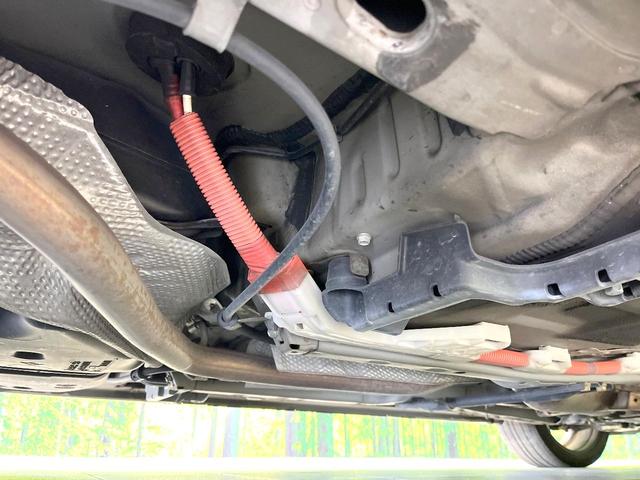 プリウス Ｓマイコーデ　禁煙車　純正ＳＤナビ　バックカメラ　ＥＴＣ　レザー調シート　スマートキー　ＨＩＤヘッド　フォグ　オートライト　オートエアコン　Ｂｌｕｅｔｏｏｔｈ　ＣＤ　ＤＶＤ再生　フルセグ　ステアリングスイッチ（21枚目）