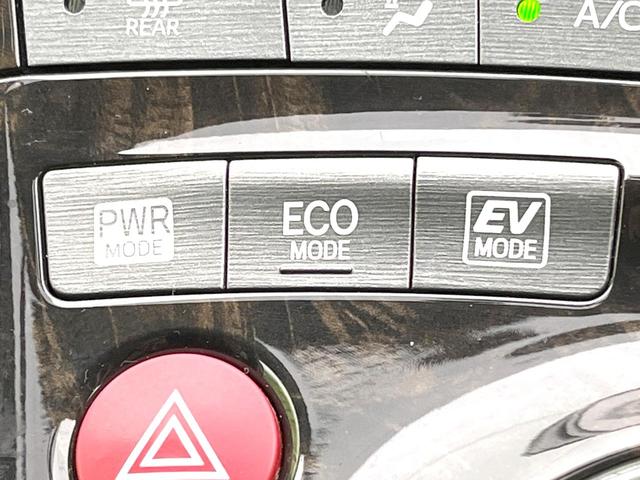 プリウス Ｓマイコーデ　禁煙車　純正ＳＤナビ　バックカメラ　ＥＴＣ　レザー調シート　スマートキー　ＨＩＤヘッド　フォグ　オートライト　オートエアコン　Ｂｌｕｅｔｏｏｔｈ　ＣＤ　ＤＶＤ再生　フルセグ　ステアリングスイッチ（50枚目）
