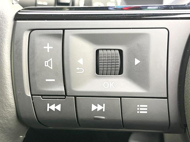 オーラ Ｇ　９０周年記念車　禁煙車　純正９型ナビ　全方位モニター　プロパイロット　ＢＯＳＥサウンド　エマージェンシーブレーキ　デジタルミラー　ツートンカラー　シートヒーター　専用合皮シート　ＥＴＣ　ドラレコ　ＬＥＤヘッド（41枚目）