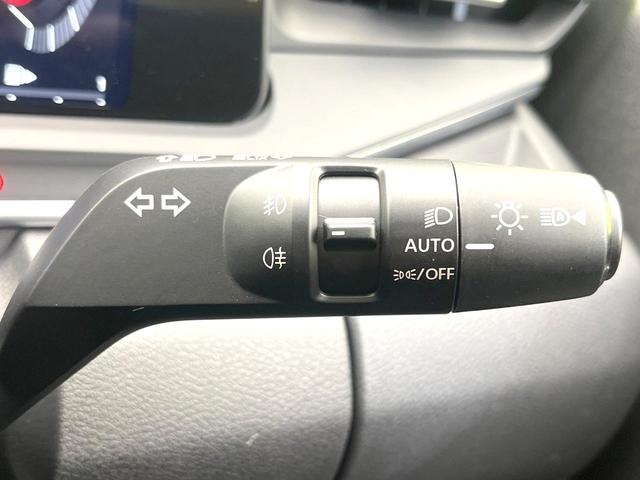 オーラ Ｇ　９０周年記念車　禁煙車　純正９型ナビ　全方位モニター　プロパイロット　ＢＯＳＥサウンド　エマージェンシーブレーキ　デジタルミラー　ツートンカラー　シートヒーター　専用合皮シート　ＥＴＣ　ドラレコ　ＬＥＤヘッド（45枚目）