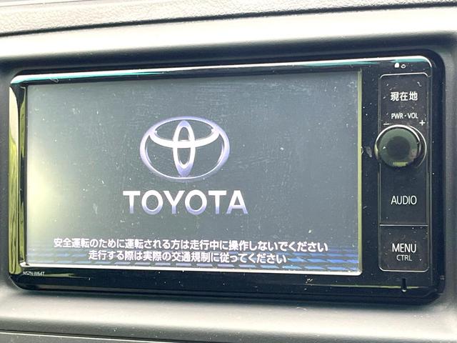 �y�����i�r�z�l�C�̏����i�r�𑕔����Ă���܂��B�i�r�̎g���₷���͂������A�I�[�f�B�I�@�\���[���I�L�����v�◷�s�͂������A�ʋ΂┃�����ȂǕ��i�̃h���C�u���y�����Ȃ�͂���