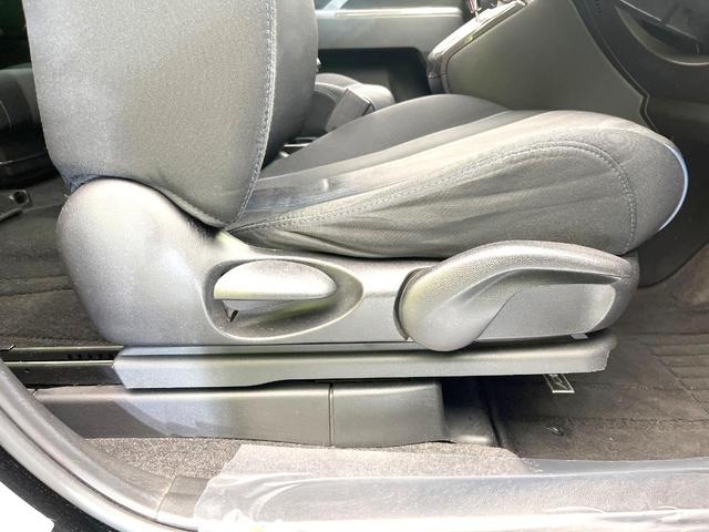 プレマシー 20S 禁煙車 SDナビ バックモニター 両側パワースライドドア ETC スマートキー HIDヘッド オートライト フォグ アイドリングストップ オートエアコン シートリフター スペアタイヤ(44枚目)