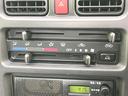 キャリイトラック KC スピーカー一体AMラジオ パワステ ヘッドライトレベライザー シートバックポケット エアコン 中古車画像_4