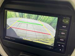 【バックカメラ】駐車時に後方がリアルタイム映像で確認できます。大型商業施設や立体駐車場での駐車時や、夜間のバック時に大活躍！運転スキルに関わらず、今や必須となった装備のひとつです！ 5