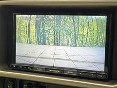 【バックカメラ】駐車時に後方がリアルタイム映像で確認できます。大型商業施設や立体駐車場での駐車時や、夜間のバック時に大活躍！運転スキルに関わらず、今や必須となった装備のひとつです！ 3