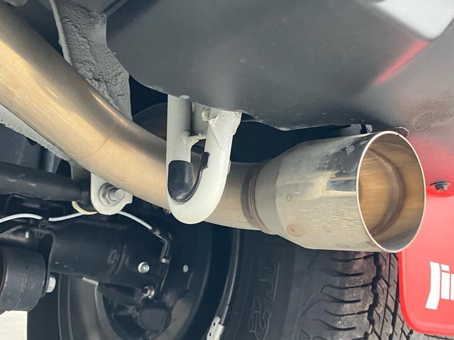 ジムニーシエラ ＪＣ　パートタイム４ＷＤ　ＨＫＳマフラー　ミリタリーグリル　純正ＯＰアンダーガーニッシュ／シートカバー／シートカバー／マッドフラップ　８インチナビＴＶ　バックカメラ　ＥＴＣ　ワンオーナー禁煙記録簿（10枚目）