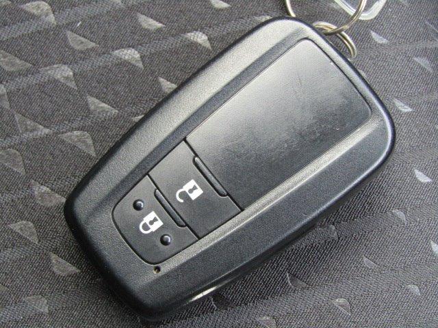S 1年保証付 LEDヘッドライト メモリーナビ ハイブリッド ドライブレコーダー スマートキー オートライト Bluetooth 地デジTV ETC オートエアコン CD再生 電動格納ミラー(7枚目)