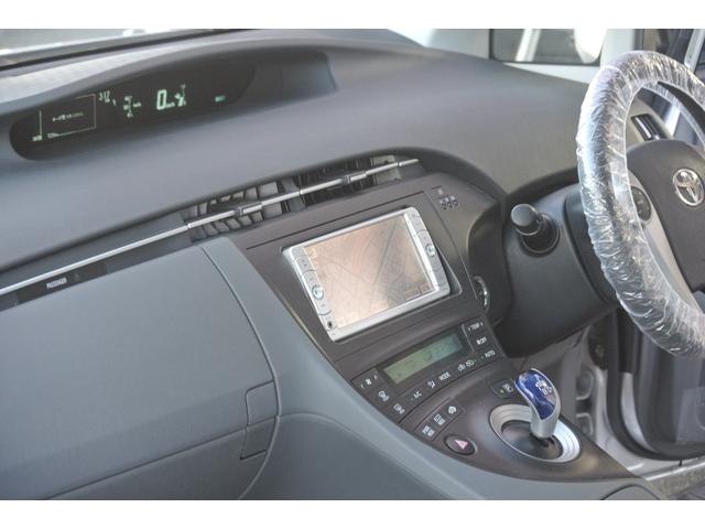 プリウス Ｓ　ワンオーナー禁煙車ナビ走行３万キロ台（9枚目）