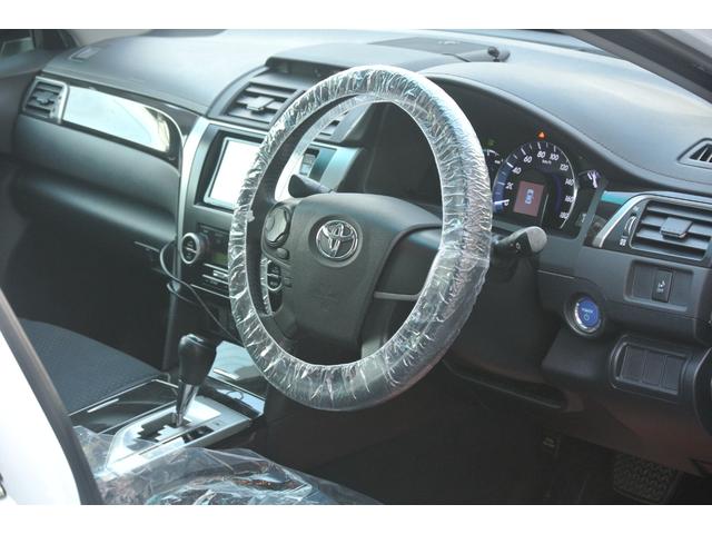 カムリ ハイブリッド　Ｇパッケージ　スピンドルグリルフルエアロ割れ無しテイン車高調１９ＡＷ（8枚目）