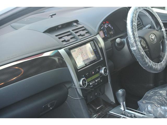 カムリ ハイブリッド　Ｇパッケージ　スピンドルグリルフルエアロ割れ無しテイン車高調１９ＡＷ（9枚目）