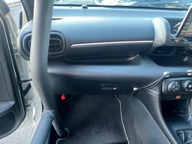 ヤリス カップカー 専用チューニング ロールケージ/専用サスペンション/6点式シートベルト/GAZOOレーシングレコーダー/水冷式オイルクーラー/エンジンタグ付き(13枚目)