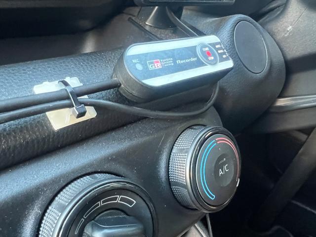 ヤリス カップカー 専用チューニング ロールケージ/専用サスペンション/6点式シートベルト/GAZOOレーシングレコーダー/水冷式オイルクーラー/エンジンタグ付き(22枚目)