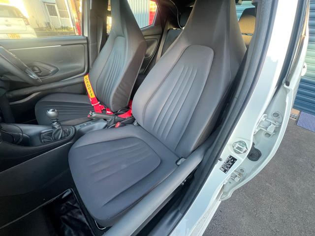 ヤリス カップカー 専用チューニング ロールケージ/専用サスペンション/6点式シートベルト/GAZOOレーシングレコーダー/水冷式オイルクーラー/エンジンタグ付き(26枚目)