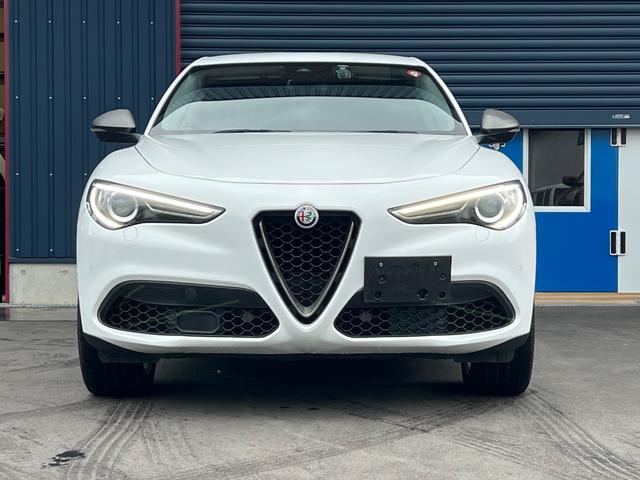 ステルヴィオ ファーストエディション　４００台限定車／ターボ／２８０ＰＳ／ｈａｒｍａｎｋａｒｄｏｎサウンド／茶レザーシート／パワーバックドア／シートヒーター／ディスプレイオーディオ／バックカメラ／前後ドラレコ（5枚目）