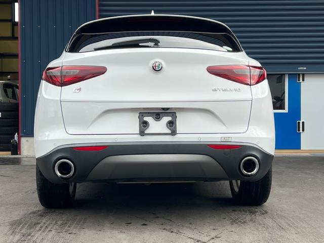 ステルヴィオ ファーストエディション　４００台限定車／ターボ／２８０ＰＳ／ｈａｒｍａｎｋａｒｄｏｎサウンド／茶レザーシート／パワーバックドア／シートヒーター／ディスプレイオーディオ／バックカメラ／前後ドラレコ（9枚目）