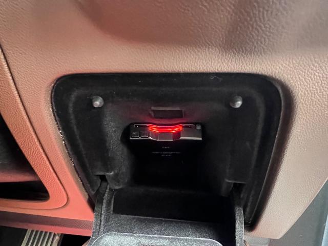 ステルヴィオ ファーストエディション　４００台限定車／ターボ／２８０ＰＳ／ｈａｒｍａｎｋａｒｄｏｎサウンド／茶レザーシート／パワーバックドア／シートヒーター／ディスプレイオーディオ／バックカメラ／前後ドラレコ（13枚目）