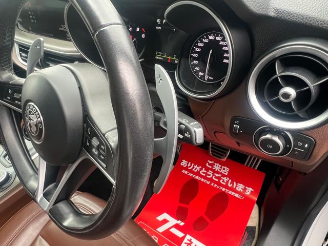 ステルヴィオ ファーストエディション　４００台限定車／ターボ／２８０ＰＳ／ｈａｒｍａｎｋａｒｄｏｎサウンド／茶レザーシート／パワーバックドア／シートヒーター／ディスプレイオーディオ／バックカメラ／前後ドラレコ（14枚目）