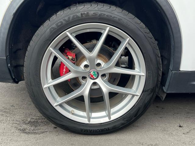 ステルヴィオ ファーストエディション　４００台限定車／ターボ／２８０ＰＳ／ｈａｒｍａｎｋａｒｄｏｎサウンド／茶レザーシート／パワーバックドア／シートヒーター／ディスプレイオーディオ／バックカメラ／前後ドラレコ（48枚目）