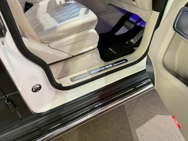 Gクラス G63 AMGレザーエクスクルーシブパッケージ 艶消しブラックラッピング(22枚目)