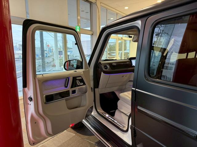 Gクラス G63 AMGレザーエクスクルーシブパッケージ 艶消しブラックラッピング(50枚目)
