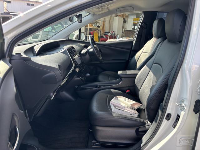 プリウス Ｓ　レーンアシスト／衝突軽減ブレーキ／クリアランスソナー／プッシュスタート／スマートキー／バックカメラ／Ｂｌｕｅｔｏｏｔｈ／ステアリングリモコン／ＳＤナビ／ＬＥＤヘッドライト（36枚目）