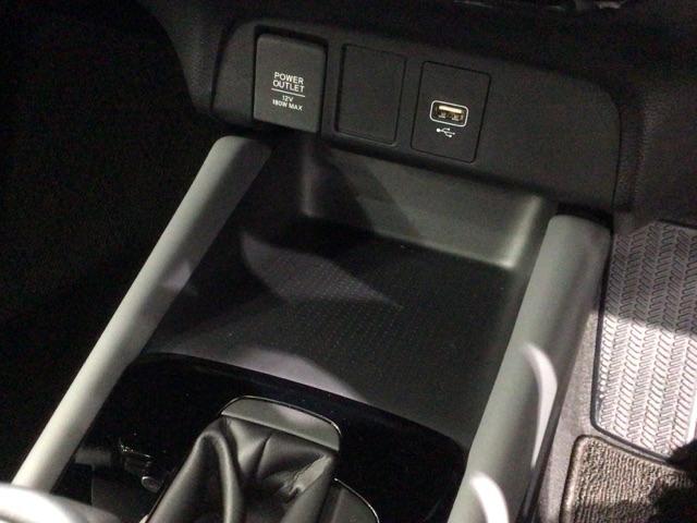 フィット e:HEVRS HSENSING 新車保証 試乗車 ワンオ-ナ- エアバッグ ナビ&TV パワーウィンドウ 助手席エアバッグ Dレコ フルセグテレビ LEDヘッドランプ セキュリティアラーム フルオートエアコン(27枚目)