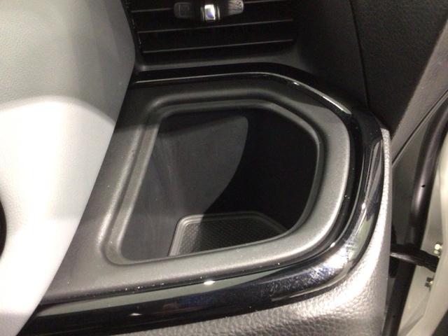 フィット e:HEVRS HSENSING 新車保証 試乗車 ワンオ-ナ- エアバッグ ナビ&TV パワーウィンドウ 助手席エアバッグ Dレコ フルセグテレビ LEDヘッドランプ セキュリティアラーム フルオートエアコン(29枚目)