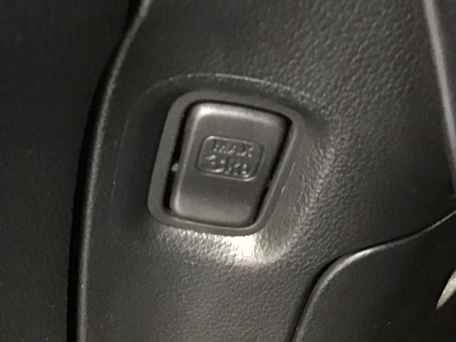 専門業者にて内外装のクリーニングを実施しております！