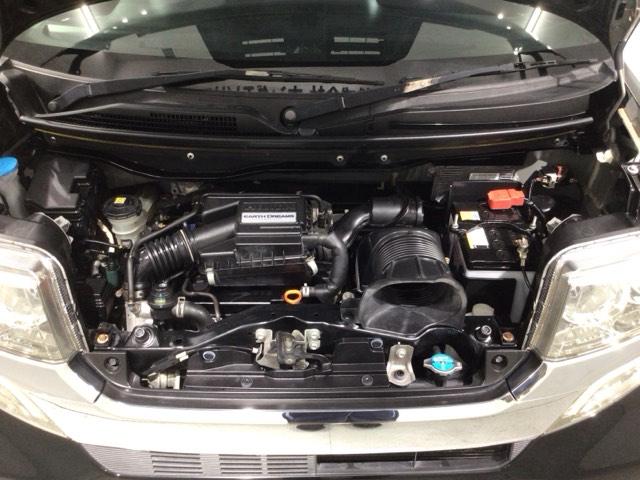 専門業者にて内外装のクリーニングを実施しております！