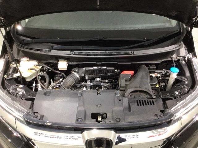 専門業者にて内外装のクリーニングを実施しております！