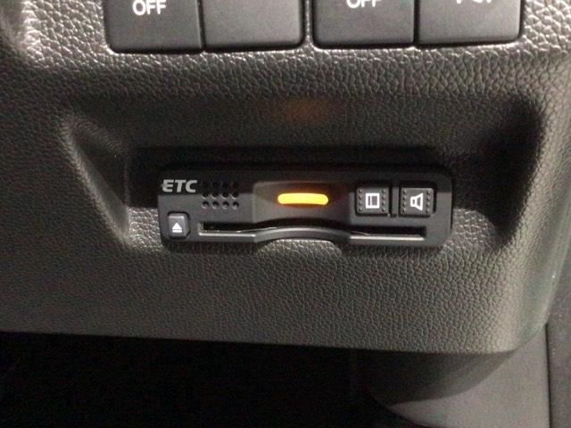 フリード+ハイブリッド ハイブリッドG・ホンダセンシング 1年保証 ワンオ-ナ- ナビVXM-174VFi TV Rカメラ BTオ-ディオ DVD ETC LEDライト 両側電動ドア VSA クルコン スマ-トキ- 盗難防止装置 整備記録簿 AAC 衝突軽減(12枚目)