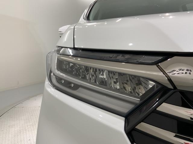 ＬＥＤヘッドライトは、点灯の瞬間から最大光量を発揮し、突然暗くなるトンネルなどでの安定感を高めます。