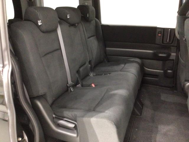 ステップワゴンスパーダ パワーエディション　１年保証　ナビＶＸＭ－１３５ＶＦＮｉ　ＴＶ　Ｒカメラ　ＣＤ録音　ＤＶＤ　ＥＴＣ　ＨＩＤ　両側電動ドア　ＶＳＡ　アルミ　キ－レス　盗難防止装置　整備記録簿　ＡＡＣ　ドアバイザ－　Ｗエアバッグ　横滑り防止（18枚目）