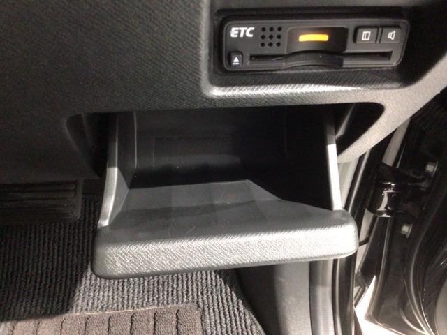 ステップワゴンスパーダ パワーエディション　１年保証　ナビＶＸＭ－１３５ＶＦＮｉ　ＴＶ　Ｒカメラ　ＣＤ録音　ＤＶＤ　ＥＴＣ　ＨＩＤ　両側電動ドア　ＶＳＡ　アルミ　キ－レス　盗難防止装置　整備記録簿　ＡＡＣ　ドアバイザ－　Ｗエアバッグ　横滑り防止（24枚目）