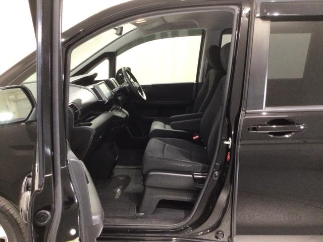 ステップワゴンスパーダ パワーエディション　１年保証　ナビＶＸＭ－１３５ＶＦＮｉ　ＴＶ　Ｒカメラ　ＣＤ録音　ＤＶＤ　ＥＴＣ　ＨＩＤ　両側電動ドア　ＶＳＡ　アルミ　キ－レス　盗難防止装置　整備記録簿　ＡＡＣ　ドアバイザ－　Ｗエアバッグ　横滑り防止（31枚目）