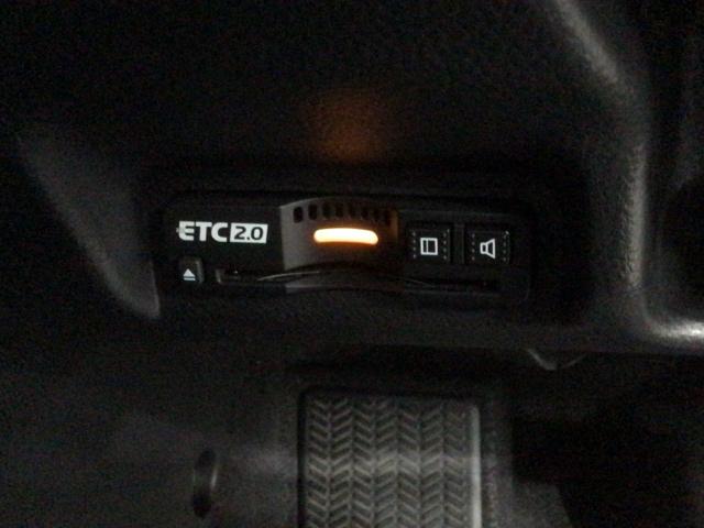 ヴェゼル ｅ：ＨＥＶＺ　Ｈ　ＳＥＮＳＩＮＧ　最長５年保証　ワンオ－ナ－　純正ナビ　ＴＶ　Ｒカメラ　ＢＴオ－ディオ　ＥＴＣ　ＬＥＤライト　ＶＳＡ　シ－トヒ－タ－　クルコン　アルミ　スマ－トキ－　盗難防止装置　整備記録簿　ＡＡＣ（13枚目）