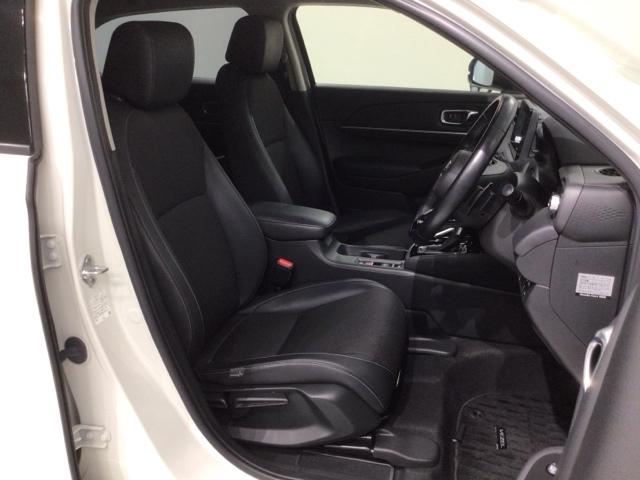 ヴェゼル ｅ：ＨＥＶＺ　Ｈ　ＳＥＮＳＩＮＧ　最長５年保証　ワンオ－ナ－　純正ナビ　ＴＶ　Ｒカメラ　ＢＴオ－ディオ　ＥＴＣ　ＬＥＤライト　ＶＳＡ　シ－トヒ－タ－　クルコン　アルミ　スマ－トキ－　盗難防止装置　整備記録簿　ＡＡＣ（17枚目）