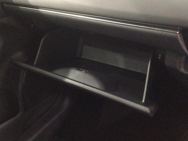 ヴェゼル ｅ：ＨＥＶＺ　Ｈ　ＳＥＮＳＩＮＧ　最長５年保証　ワンオ－ナ－　純正ナビ　ＴＶ　Ｒカメラ　ＢＴオ－ディオ　ＥＴＣ　ＬＥＤライト　ＶＳＡ　シ－トヒ－タ－　クルコン　アルミ　スマ－トキ－　盗難防止装置　整備記録簿　ＡＡＣ（26枚目）