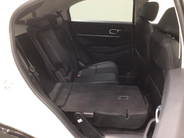 ヴェゼル ｅ：ＨＥＶＺ　Ｈ　ＳＥＮＳＩＮＧ　最長５年保証　ワンオ－ナ－　純正ナビ　ＴＶ　Ｒカメラ　ＢＴオ－ディオ　ＥＴＣ　ＬＥＤライト　ＶＳＡ　シ－トヒ－タ－　クルコン　アルミ　スマ－トキ－　盗難防止装置　整備記録簿　ＡＡＣ（30枚目）