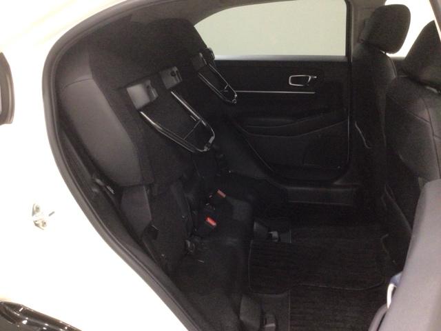 ヴェゼル ｅ：ＨＥＶＺ　Ｈ　ＳＥＮＳＩＮＧ　最長５年保証　ワンオ－ナ－　純正ナビ　ＴＶ　Ｒカメラ　ＢＴオ－ディオ　ＥＴＣ　ＬＥＤライト　ＶＳＡ　シ－トヒ－タ－　クルコン　アルミ　スマ－トキ－　盗難防止装置　整備記録簿　ＡＡＣ（33枚目）