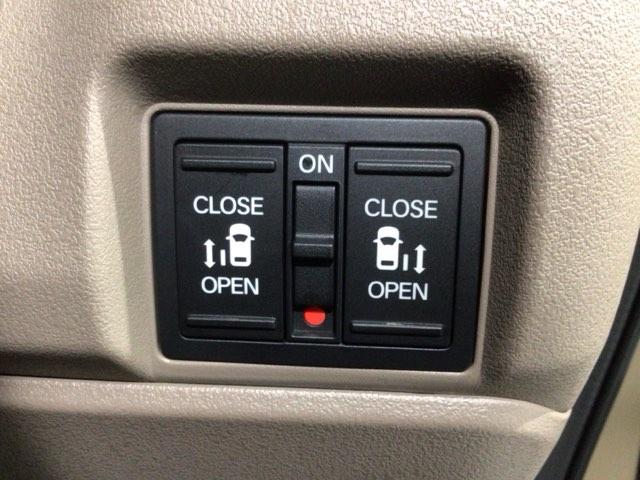 Ｎ－ＢＯＸジョイ ターボ　Ｈ　ＳＥＮＳＩＮＧ　２ト－ン　新車保証　試乗車　ワンオ－ナ－　ナビＬＸＵ－２４２ＮＢｉ　ＴＶ　Ｒカメラ　ＣＤ録音　ＢＴオ－ディオ　ＤＶＤ　シ－トヒ－タ－　ＥＴＣ　ＬＥＤライト　両側電動ドア　ＶＳＡ（14枚目）