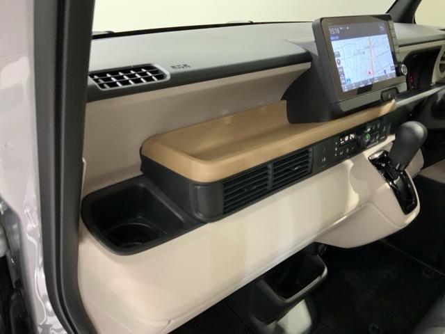 Ｎ－ＢＯＸ ベースグレード　Ｈ　ＳＥＮＳＩＮＧ　新車保証　試乗車　ワンオーナー　ナビＬＸＵ－２４２ＮＢｉ　ＴＶ　Ｒカメラ　ＣＤ録音　ＢＴオ－ディオ　ＤＶＤ　シートヒーター　ＥＴＣ　ＬＥＤライト　ＶＳＡ　両側電動ドア　クルコン（26枚目）