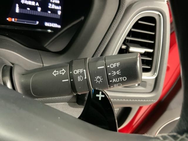 ヴェゼル ハイブリッドＺ・ホンダセンシング　１年保証　ナビＶＸＭ－１７５ＶＦｉ　ＴＶ　Ｒカメラ　ＣＤ録音　ＢＴオ－ディオ　ＤＶＤ　ＥＴＣ　ＬＥＤライト　ＶＳＡ　シ－トヒ－タ－　アルミ　スマ－トキ－　スペアキー　盗難防止装置　整備記録簿　ＡＡＣ（12枚目）