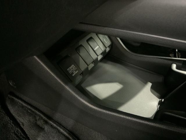 ヴェゼル ハイブリッドＺ・ホンダセンシング　１年保証　ナビＶＸＭ－１７５ＶＦｉ　ＴＶ　Ｒカメラ　ＣＤ録音　ＢＴオ－ディオ　ＤＶＤ　ＥＴＣ　ＬＥＤライト　ＶＳＡ　シ－トヒ－タ－　アルミ　スマ－トキ－　スペアキー　盗難防止装置　整備記録簿　ＡＡＣ（27枚目）