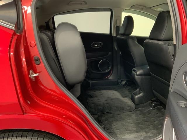 ヴェゼル ハイブリッドＺ・ホンダセンシング　１年保証　ナビＶＸＭ－１７５ＶＦｉ　ＴＶ　Ｒカメラ　ＣＤ録音　ＢＴオ－ディオ　ＤＶＤ　ＥＴＣ　ＬＥＤライト　ＶＳＡ　シ－トヒ－タ－　アルミ　スマ－トキ－　スペアキー　盗難防止装置　整備記録簿　ＡＡＣ（32枚目）