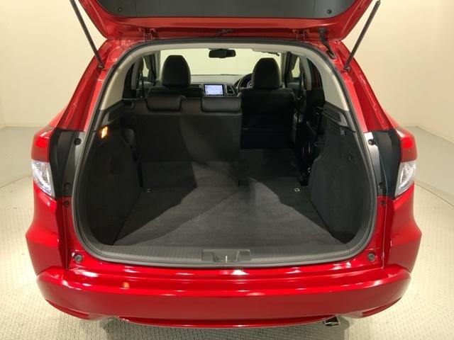 ヴェゼル ハイブリッドＺ・ホンダセンシング　１年保証　ナビＶＸＭ－１７５ＶＦｉ　ＴＶ　Ｒカメラ　ＣＤ録音　ＢＴオ－ディオ　ＤＶＤ　ＥＴＣ　ＬＥＤライト　ＶＳＡ　シ－トヒ－タ－　アルミ　スマ－トキ－　スペアキー　盗難防止装置　整備記録簿　ＡＡＣ（35枚目）