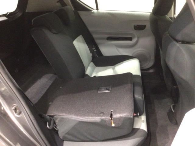 アクア Ｓ　１年保証　ワンオ－ナ－　ナビＴＶ　Ｒカメラ　ＤＶＤ　ＥＴＣ　ＬＥＤライト　スマ－トキ－　盗難防止装置　ドアバイザ－　ＡＡＣ　スマートキープッシュスタート　キーレスエントリ　ＬＥＤヘッドライト　イモビ（33枚目）